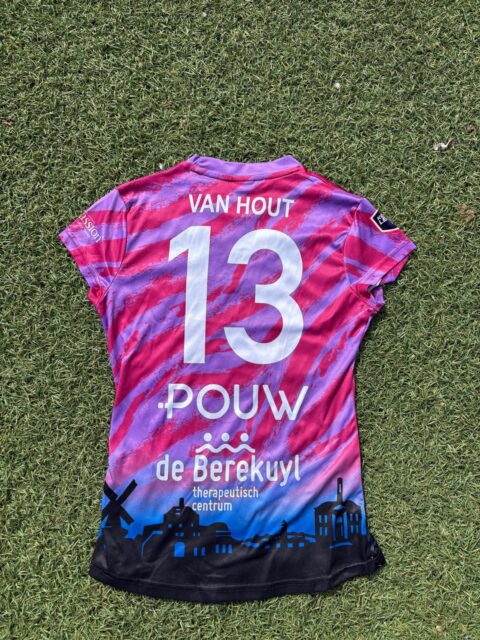13 van Hout