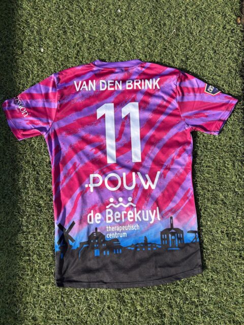 11 Van den Brink